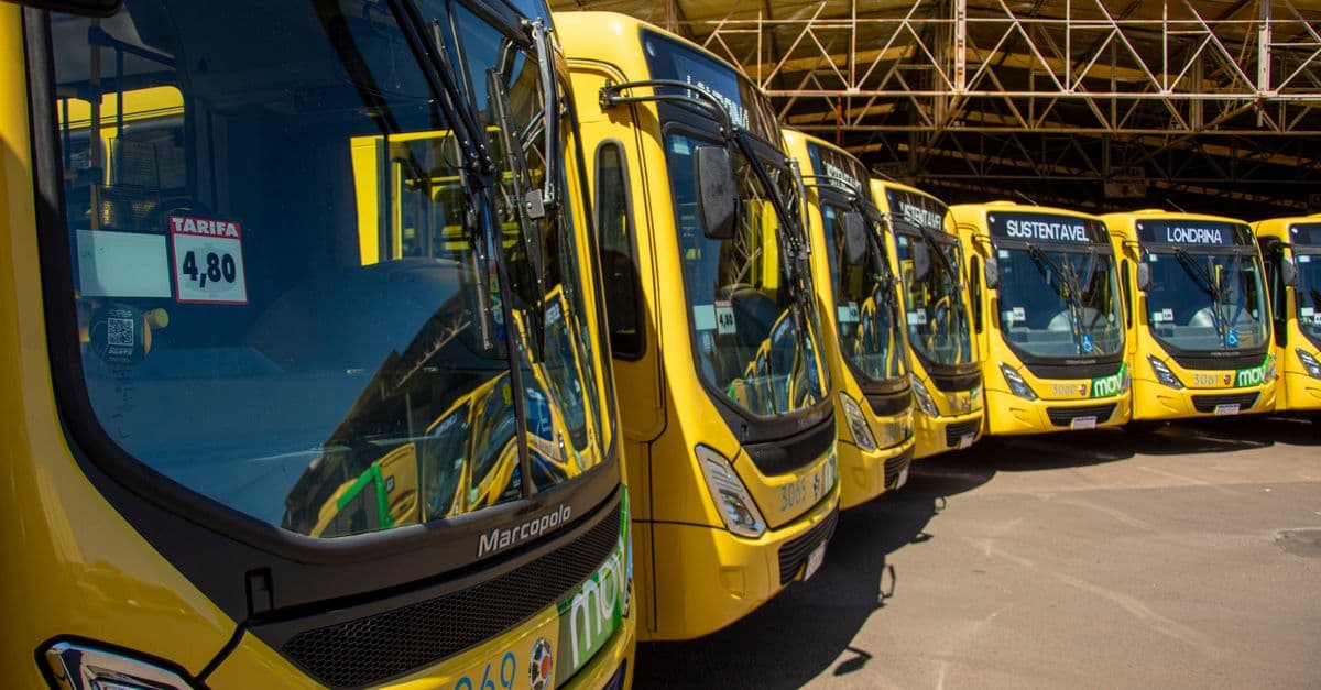 Foto profissional grátis de 4 80 tarifa, amarelo brilhante, América do Sul
